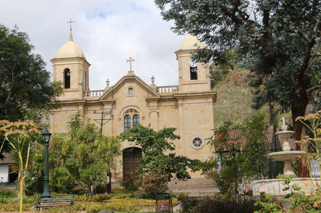 2009_iglesia-divino-salvador-de-cucunuba_1024x600.jfif